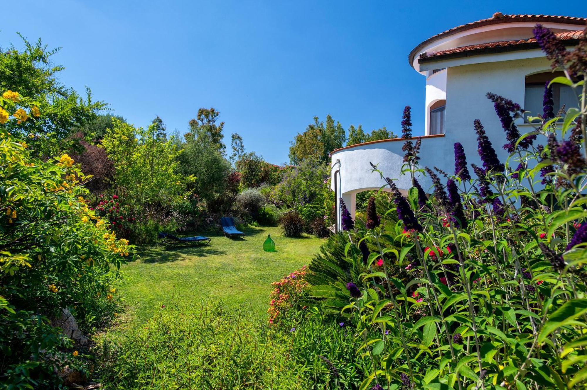 Sardinia Re - Villa Fioretta Flowers Apartments Ольмедо Экстерьер фото