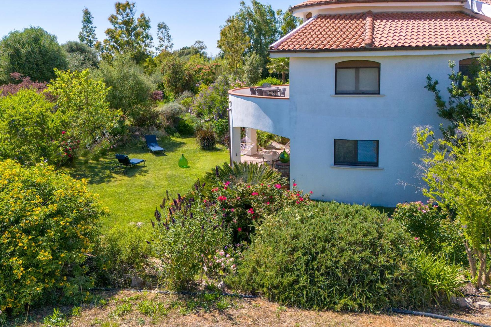 Sardinia Re - Villa Fioretta Flowers Apartments Ольмедо Экстерьер фото